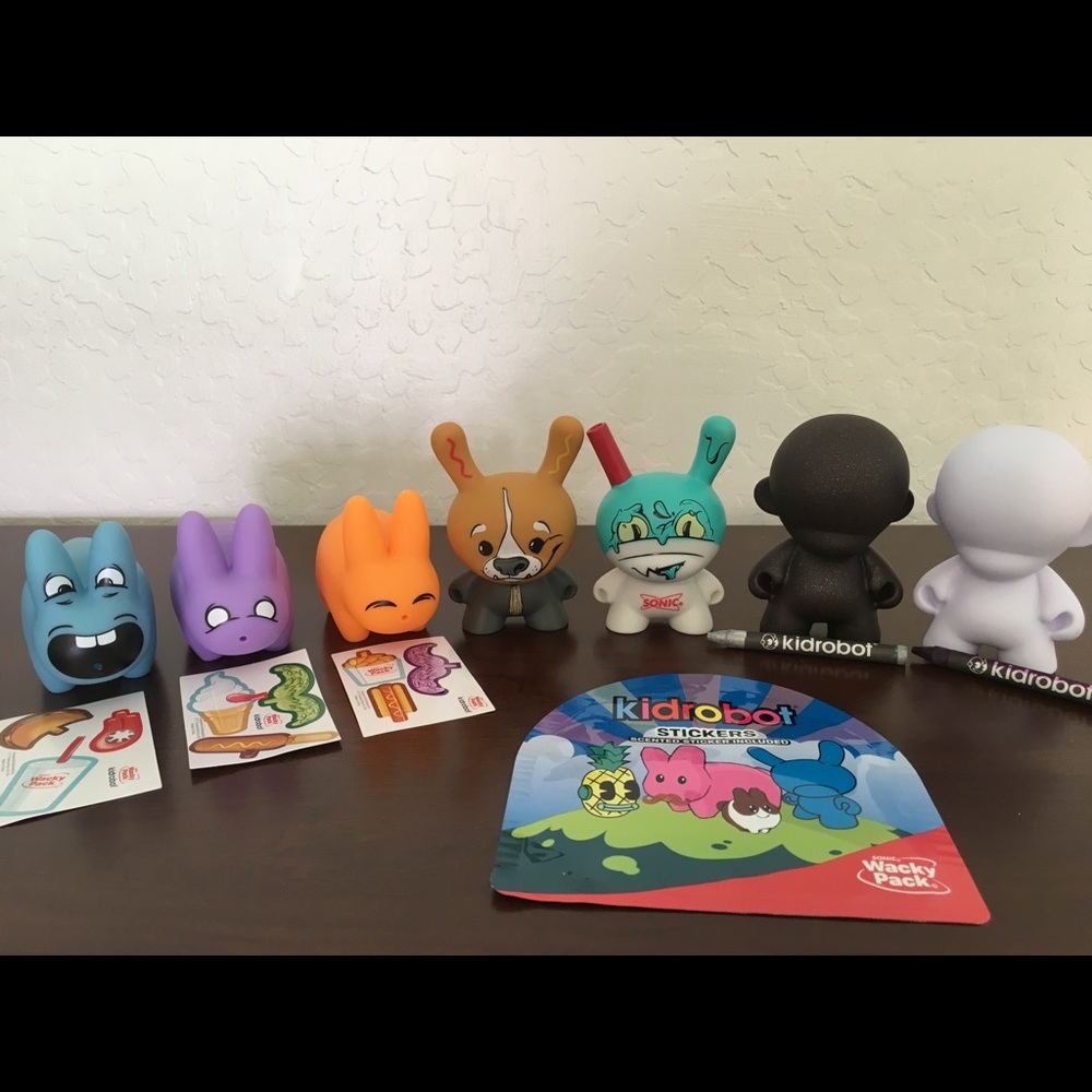 Kidrobot Sonic Wacky Pack Dunny/Munny/Labbit